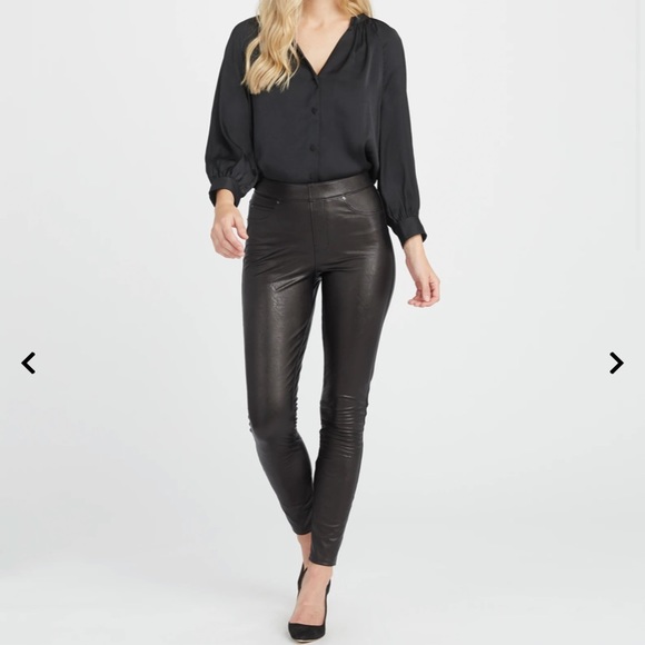 SPANX Pants - NWT Spanx leather like ankle skinny pant black